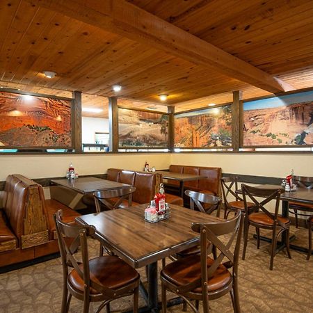 Thunderbird Lodge Чинли Екстериор снимка
