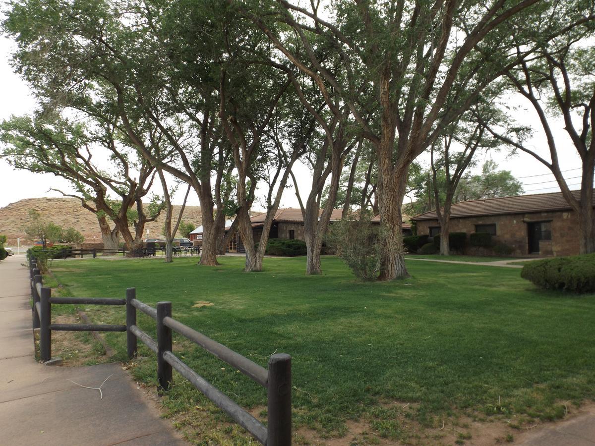 Thunderbird Lodge Чинли Екстериор снимка