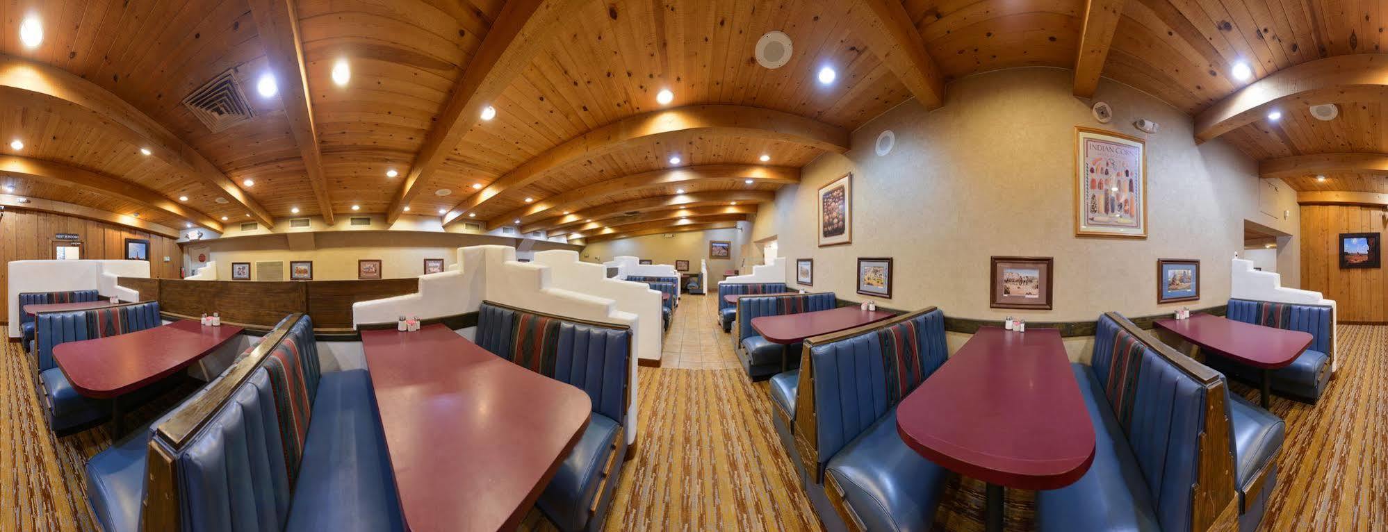 Thunderbird Lodge Чинли Екстериор снимка