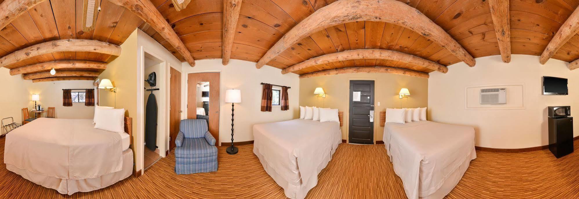 Thunderbird Lodge Чинли Екстериор снимка